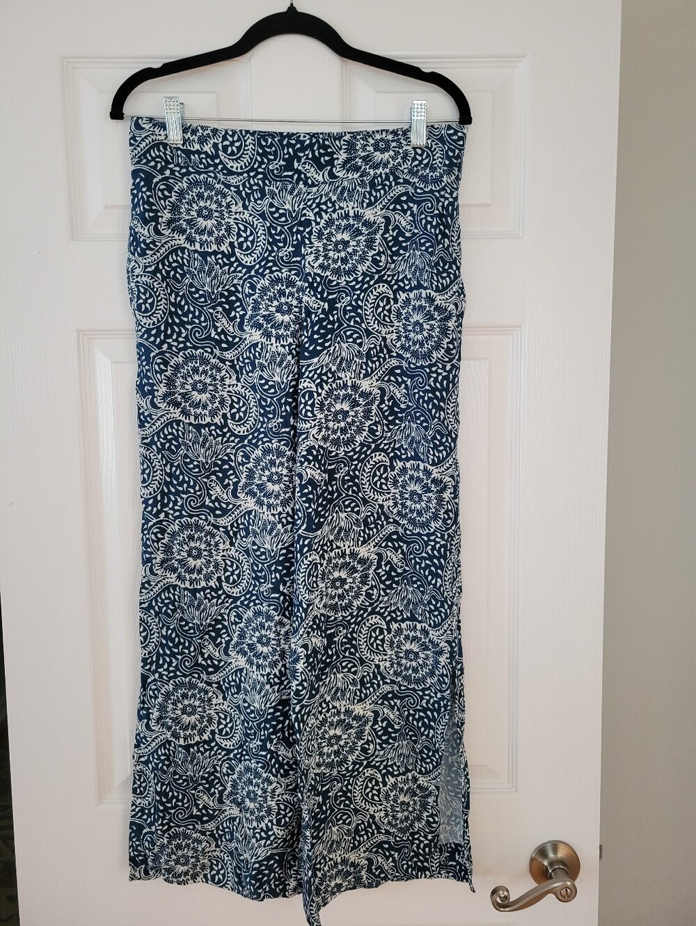 Anthropologie Maeve Anika Blue & White Floral Pants Size Small